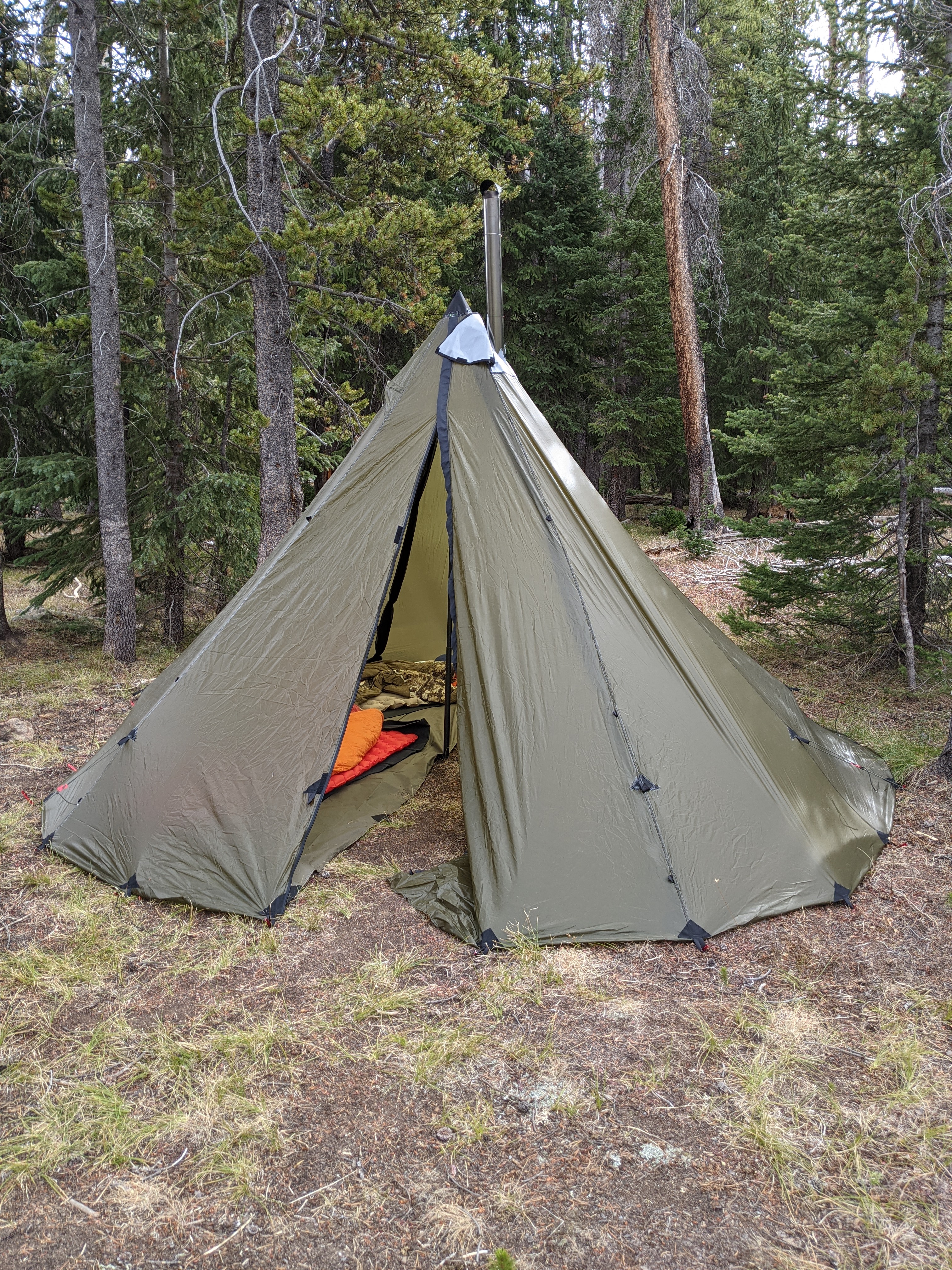 Tipi tents outlet with stove